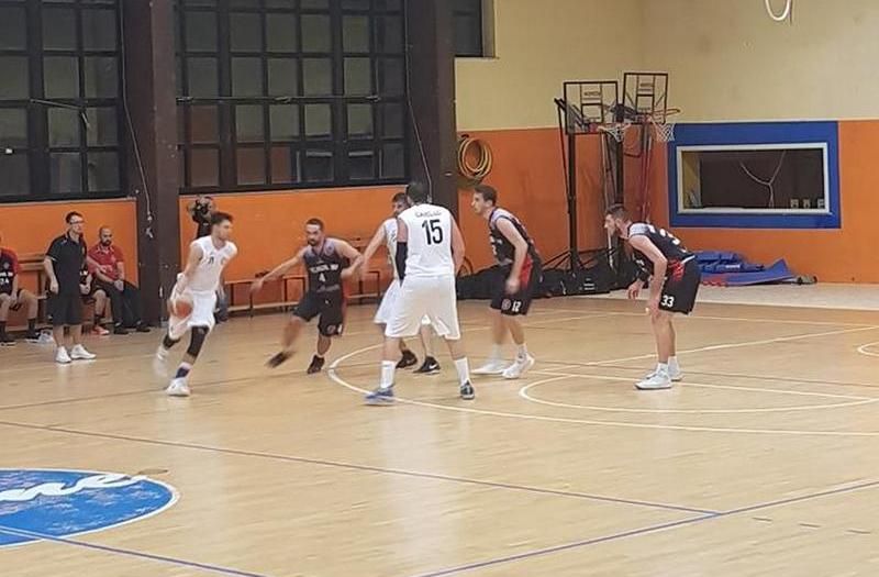 Basket, primo sorriso esterno per la Stemar 90