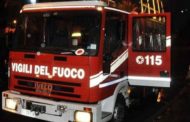 In fiamme un balcone in via Leopoli, intervento dei Vigili del Fuoco