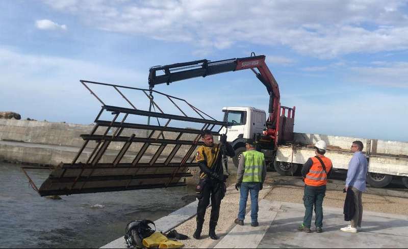 Anfiteatro Marina, rimosso un relitto in ferro