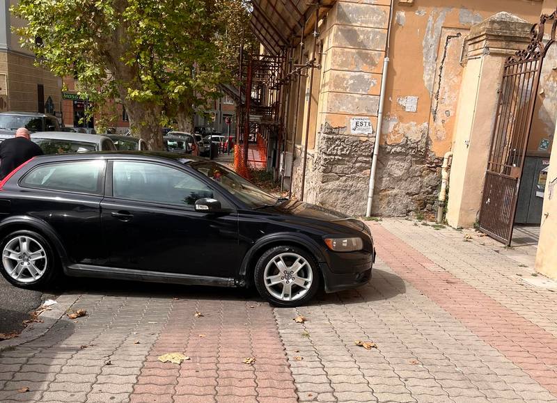 Parcheggi creativi, perché nessuno pensa ai bambini?